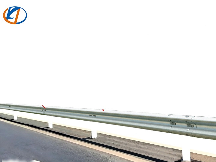 K0415 Hot-dip Galvanized Guardrail L162.5xW20